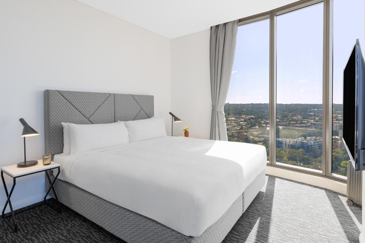 Meriton Suites George Street, Parramatta Sidney Exterior foto